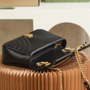 Replica Gucci Marmont Medium Black 2 Replica Gucci Marmont Medium Black - realistic designer-inspired fake bag