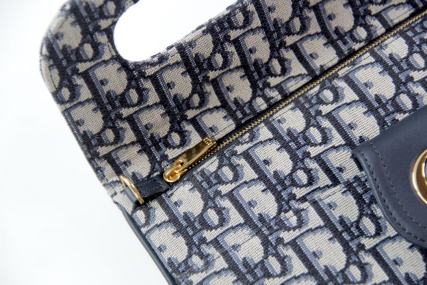 Replica Dior Double Bag Oblique 6 Replica Dior Double Bag Oblique - ultra-realistic fake designer tote