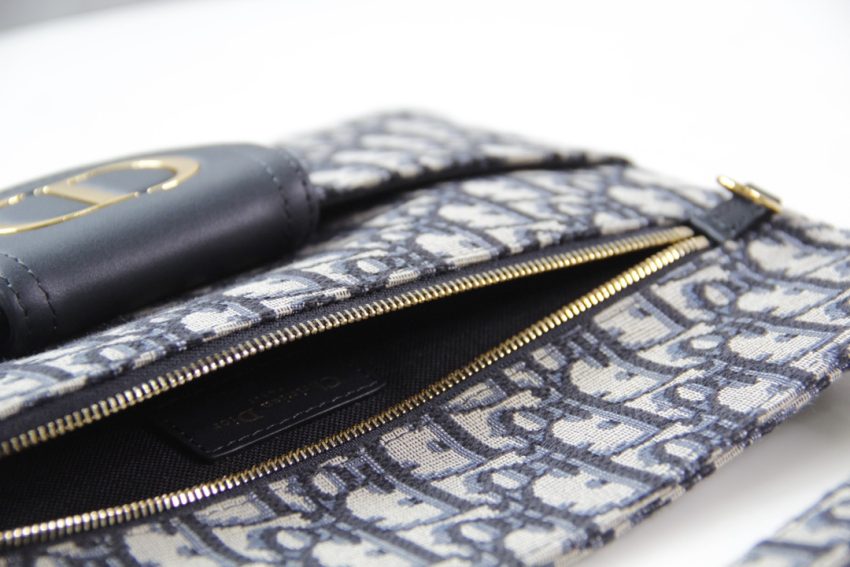 Replica Dior Double Bag Oblique 10 Replica Dior Double Bag Oblique - realistic designer-inspired fake bag