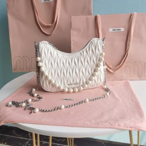 Replica Miu Miu Matelassé Pearl White 1 Replica Miu Miu Matelassé Pearl White - high-end fake designer purse