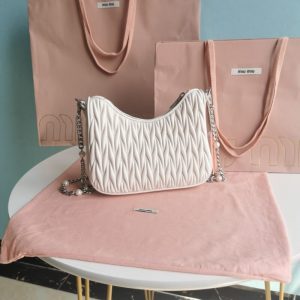 Replica Miu Miu Matelassé Pearl White 2 Replica Miu Miu Matelassé Pearl White - best-selling designer handbag dupe
