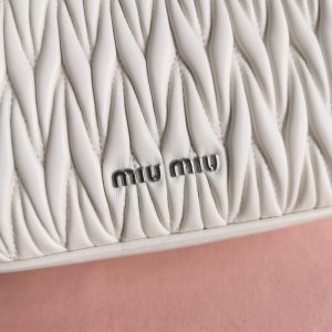 Replica Miu Miu Matelassé Pearl White 5 Replica Miu Miu Matelassé Pearl White - high-accuracy replica luxury purse