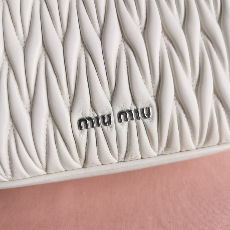 Replica Miu Miu Matelassé Pearl White 5 Replica Miu Miu Matelassé Pearl White - high-accuracy replica luxury purse