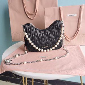 Replica Miu Miu Matelassé Pearl Black 1 Replica Miu Miu Matelassé Pearl Black - high-quality designer bag clone