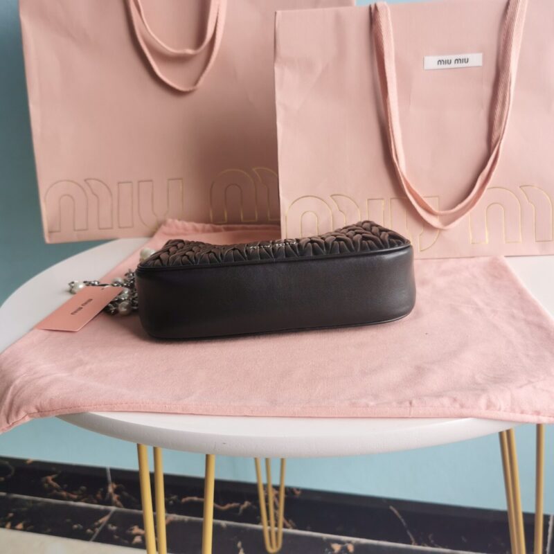 Replica Miu Miu Matelassé Pearl Black 4 Replica Miu Miu Matelassé Pearl Black - authentic-look luxury purse replica