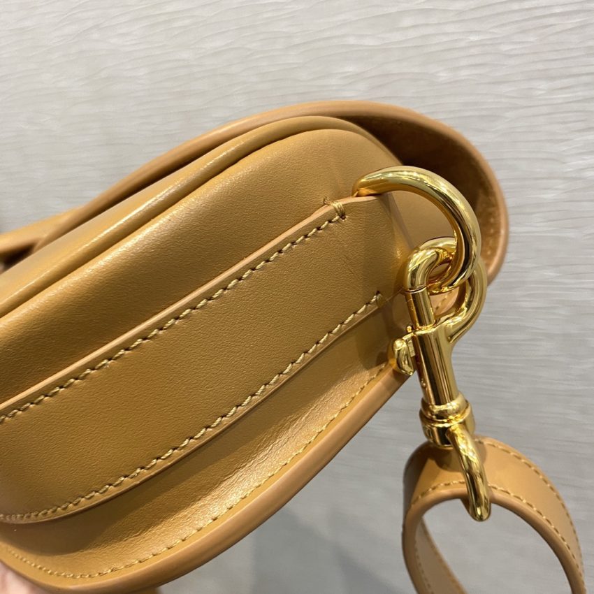 Replica Dior Bobby East-West Brown 3 Replica Dior Bobby East-West Brown - realistic designer-inspired fake bag