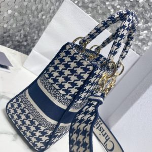 Replica Lady Dior Medium D-Lite Houndstooth Canvas 4 Replica Lady Dior Medium D-Lite Houndstooth Canvas - premium 1:1 fake handbag model