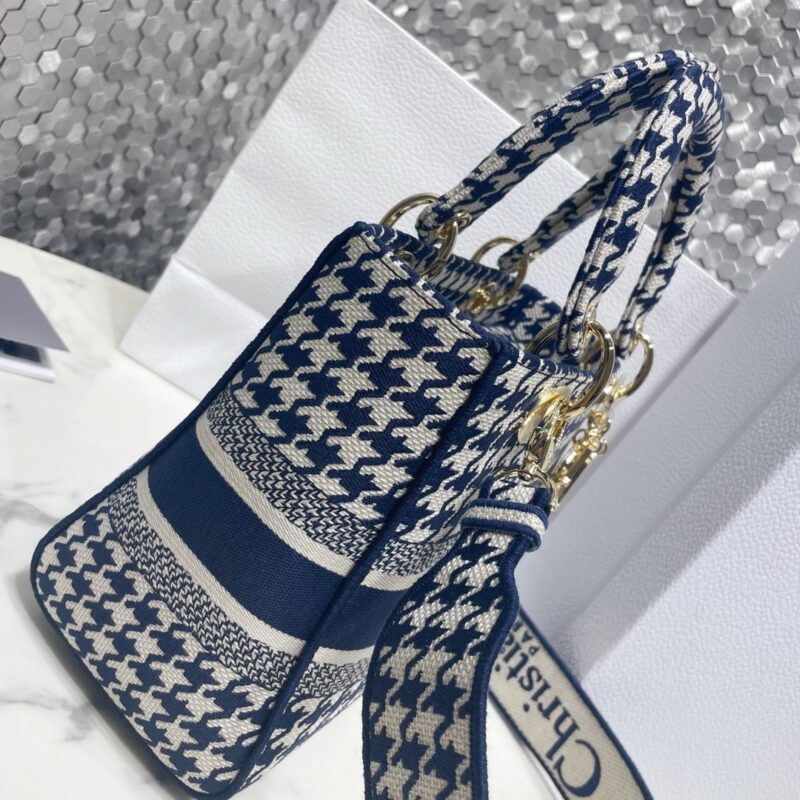 Replica Lady Dior Medium D-Lite Houndstooth Canvas 4 Replica Lady Dior Medium D-Lite Houndstooth Canvas - premium 1:1 fake handbag model