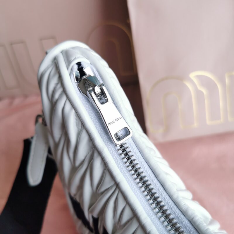 Replica Miu Miu Matelassé League White 10 Replica Miu Miu Matelassé League White - top-rated replica designer bag