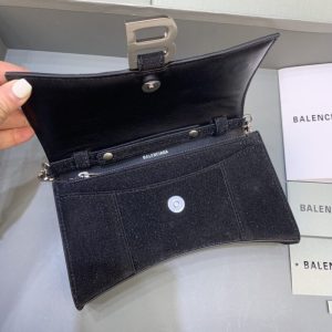 Replica Balenciaga Hourglass On Chain Shine Black 5 Replica Balenciaga Hourglass On Chain Shine Black - realistic designer-inspired fake bag