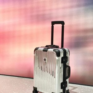 Replica Rimowa Moncler Suitcase 5 Replica Rimowa Moncler Suitcase - authentic-look luxury purse replica