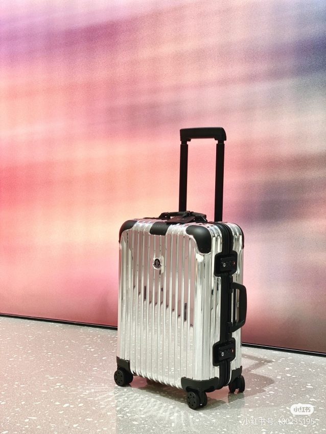 Replica Rimowa Moncler Suitcase 5 Replica Rimowa Moncler Suitcase - authentic-look luxury purse replica