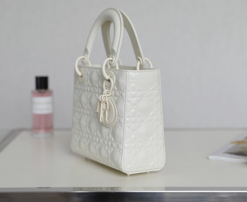Replica Lady Dior Ultramatte White Grid ABC 5 Replica Lady Dior Ultramatte White Grid ABC - premium 1:1 fake handbag model