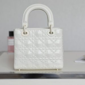 Replica Lady Dior Ultramatte White Grid ABC 8 Replica Lady Dior Ultramatte White Grid ABC - best-selling designer handbag dupe