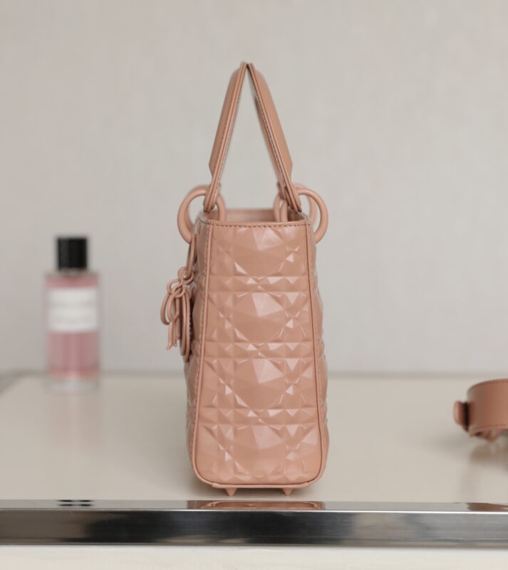 Replica Lady Dior Ultramatte Apricode Grid ABC 7 Replica Lady Dior Ultramatte Apricode Grid ABC - high-accuracy replica luxury purse