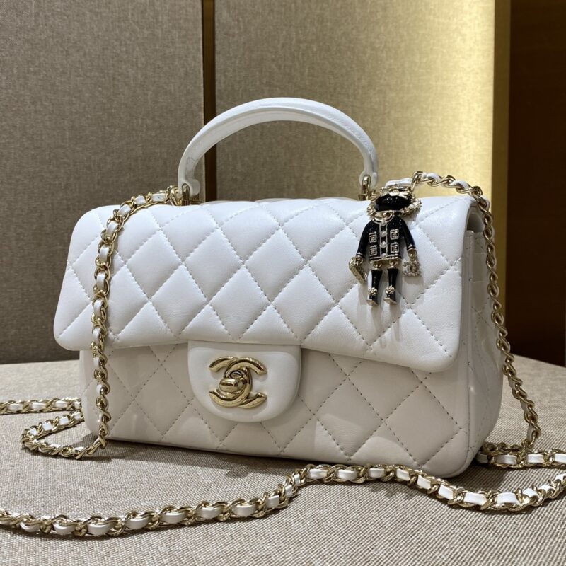 Replica CHANEL CF 20 cm Lion White 1 Replica CHANEL CF 20 cm Lion White - realistic designer-inspired fake bag