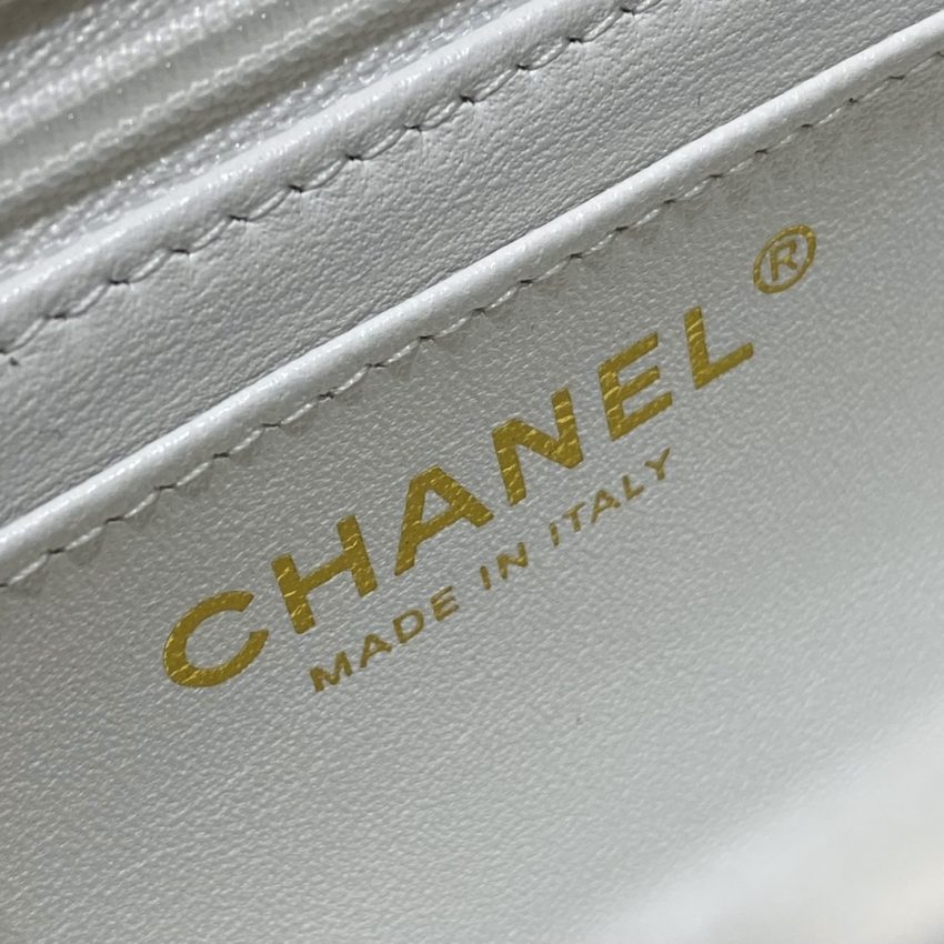 Replica CHANEL CF 20 cm Lion White 8 Replica CHANEL CF 20 cm Lion White - ultra-realistic fake designer tote
