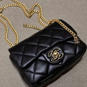 Replica CHANEL 22P Enamel Bag 2 Replica CHANEL 22P Enamel Bag - high-quality designer bag clone
