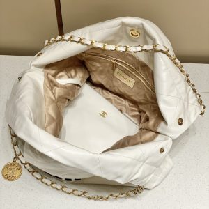 Replica CHANEL 22 Small Handbag White 4 Replica CHANEL 22 Small Handbag White - ultra-realistic fake designer tote