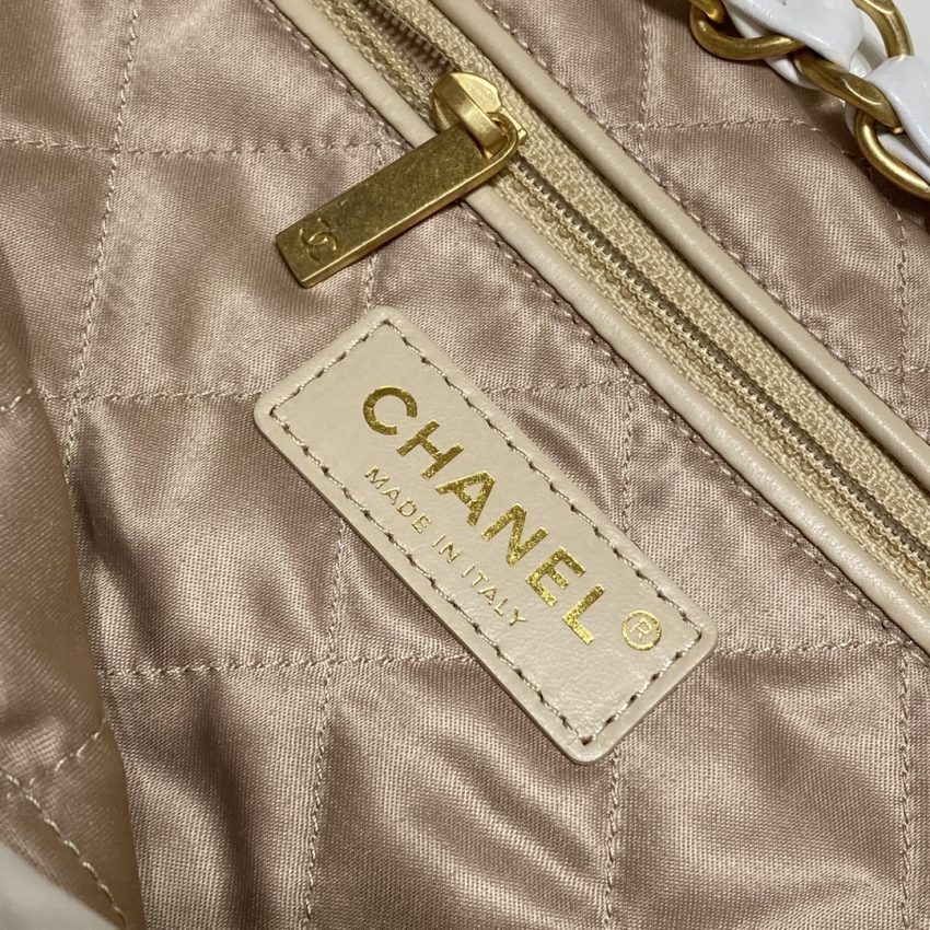 Replica CHANEL 22 Small Handbag White 5 Replica CHANEL 22 Small Handbag White - best-selling designer handbag dupe