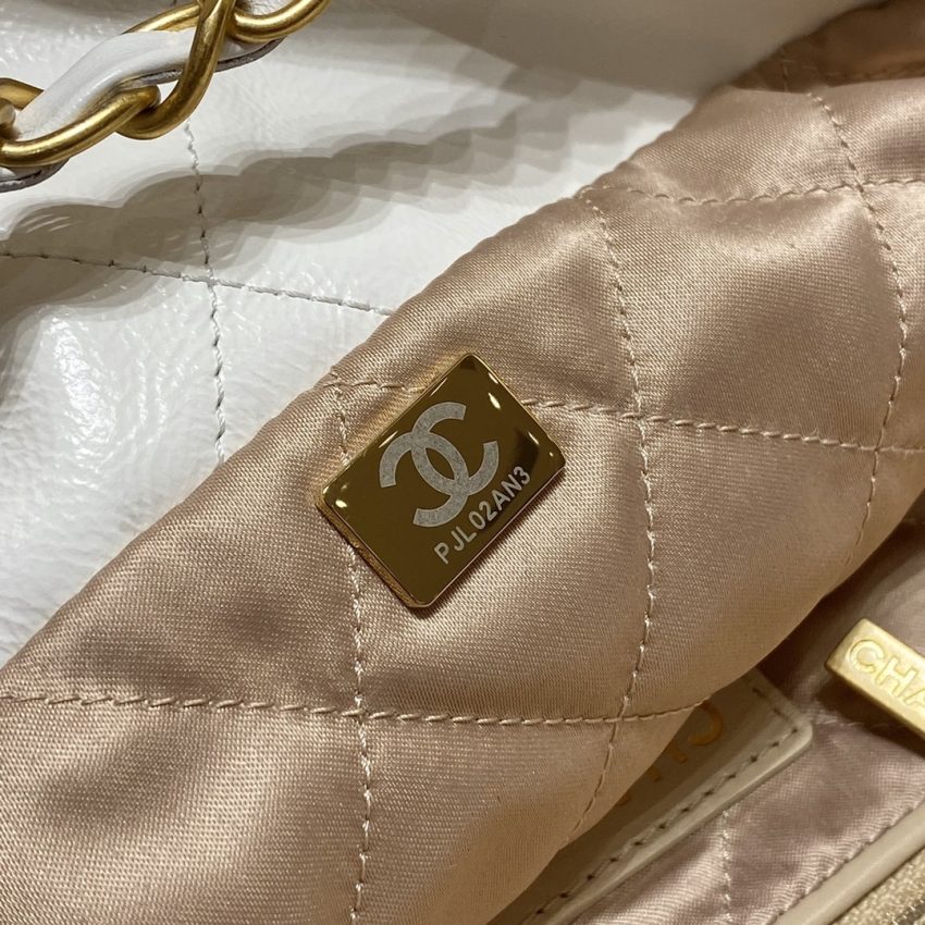 Replica CHANEL 22 Small Handbag White 9 Replica CHANEL 22 Small Handbag White - premium 1:1 fake handbag model