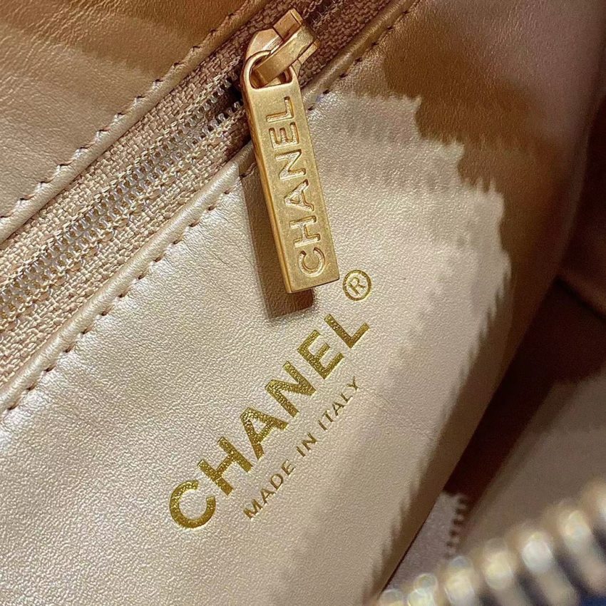 Replica CHANEL 22s Hobo Rhinestone 2 Replica CHANEL 22s Hobo Rhinestone - ultra-realistic fake designer tote