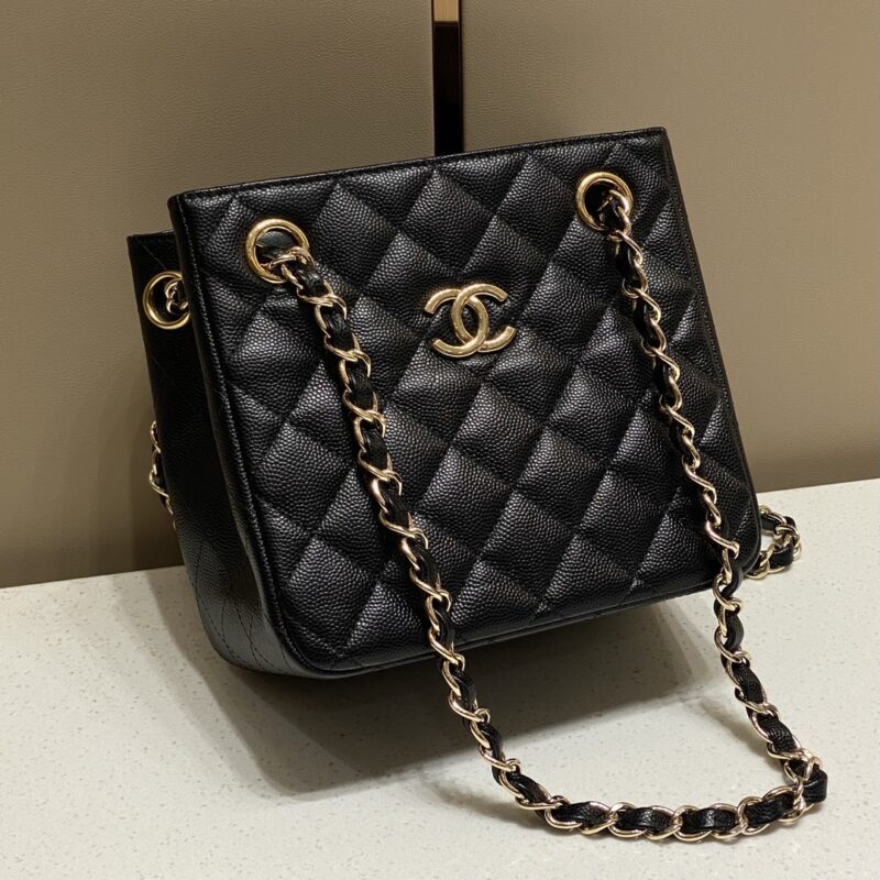 Replica CHANEL 22S Hubo Bag 1 Replica CHANEL 22S Hubo Bag - best-selling designer handbag dupe