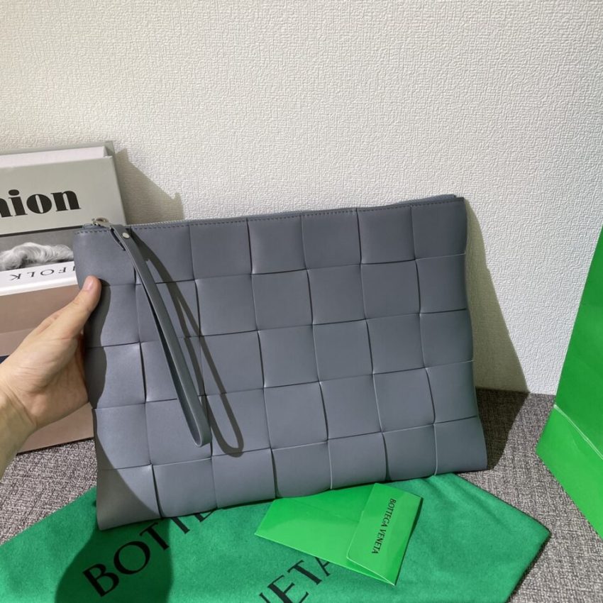 Replica Bottega Veneta Cassette Clutch 1 Replica Bottega Veneta Cassette Clutch - 1:1 designer replica handbag