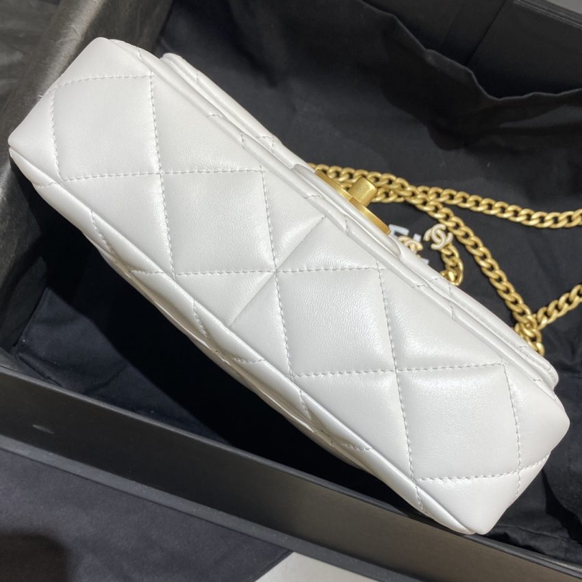 Replica CHANEL 22P Enamel Bag White - ultra-realistic fake designer tote