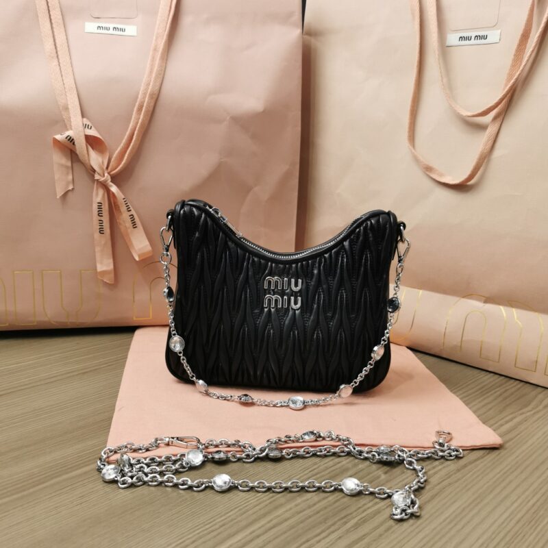 Replica Miu Miu Matelassé Crystal Black 1 Replica Miu Miu Matelassé Crystal Black - premium-grade designer purse dupe