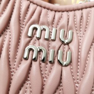 Replica Miu Miu Matelassé Crystal Pink 6 Replica Miu Miu Matelassé Crystal Pink - ultra-realistic fake designer tote