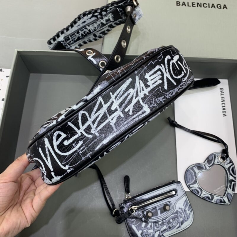 Replica Balenciaga Le Cagole Graffiti Black 2 Replica Balenciaga Le Cagole Graffiti Black - high-end fake designer purse
