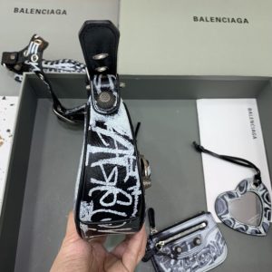 Replica Balenciaga Le Cagole Graffiti Black 7 Replica Balenciaga Le Cagole Graffiti Black - top-rated replica designer bag