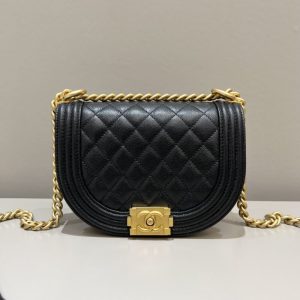 Replica CHANEL Le Boy Semi Circular 1 Replica CHANEL Le Boy Semi Circular - high-accuracy replica luxury purse