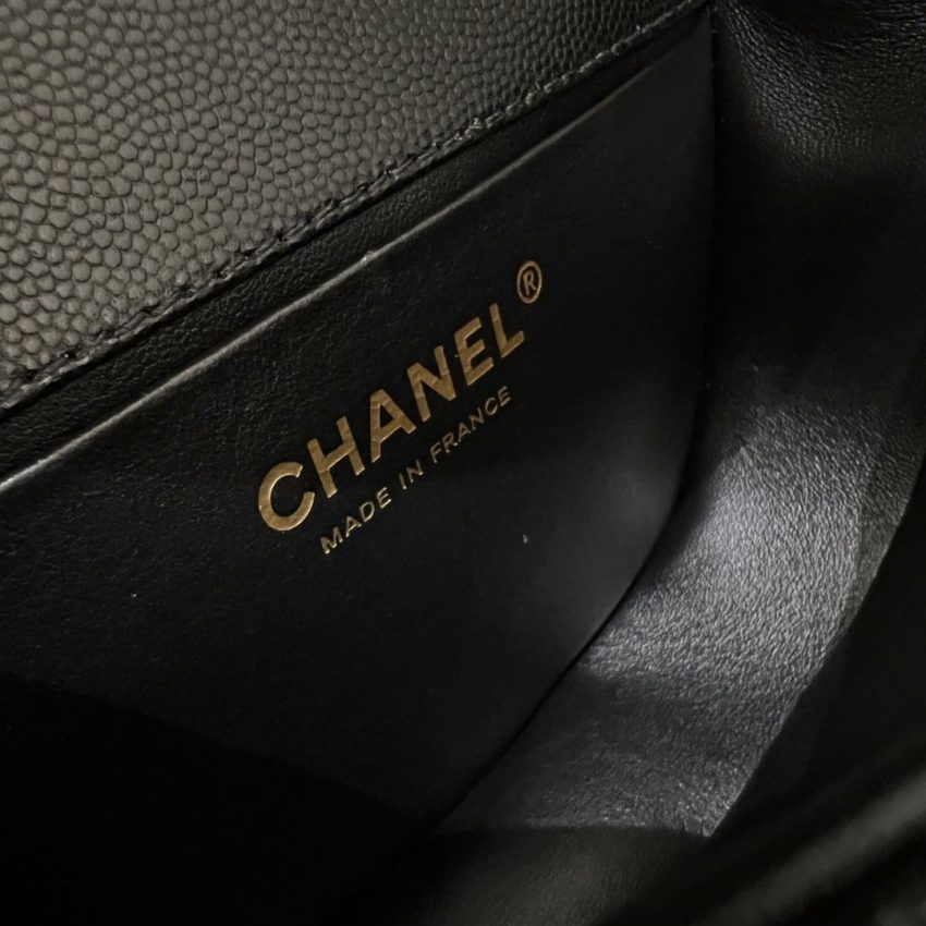 Replica CHANEL Le Boy Semi Circular 2 Replica CHANEL Le Boy Semi Circular - best-selling designer handbag dupe
