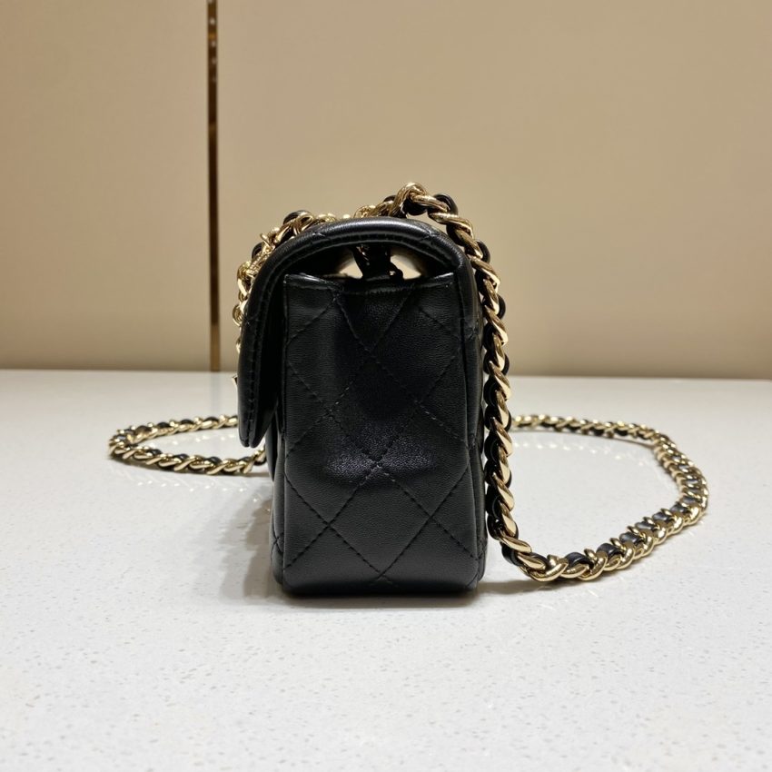 Replica CHANEL Classic Flap 20cm Lion 4 Replica CHANEL Classic Flap 20cm Lion - best-selling designer handbag dupe