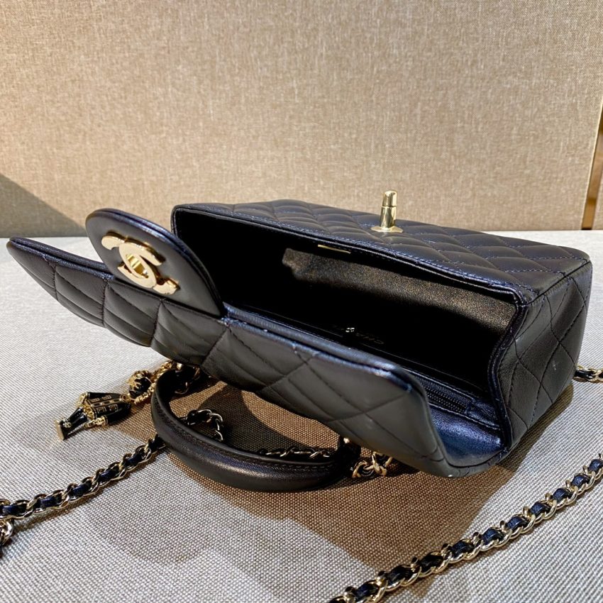 Replica CHANEL Classic Flap 20cm Lion 5 Replica CHANEL Classic Flap 20cm Lion - ultra-realistic fake designer tote