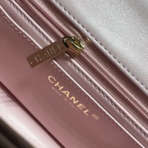 Replica CHANEL CF 20 cm Lion Pink 3 Replica CHANEL CF 20 cm Lion Pink - top-tier luxury replica shoulder bag