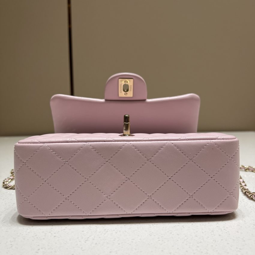 Replica CHANEL CF 20 cm Lion Pink 7 Replica CHANEL CF 20 cm Lion Pink - elite superclone designer purse