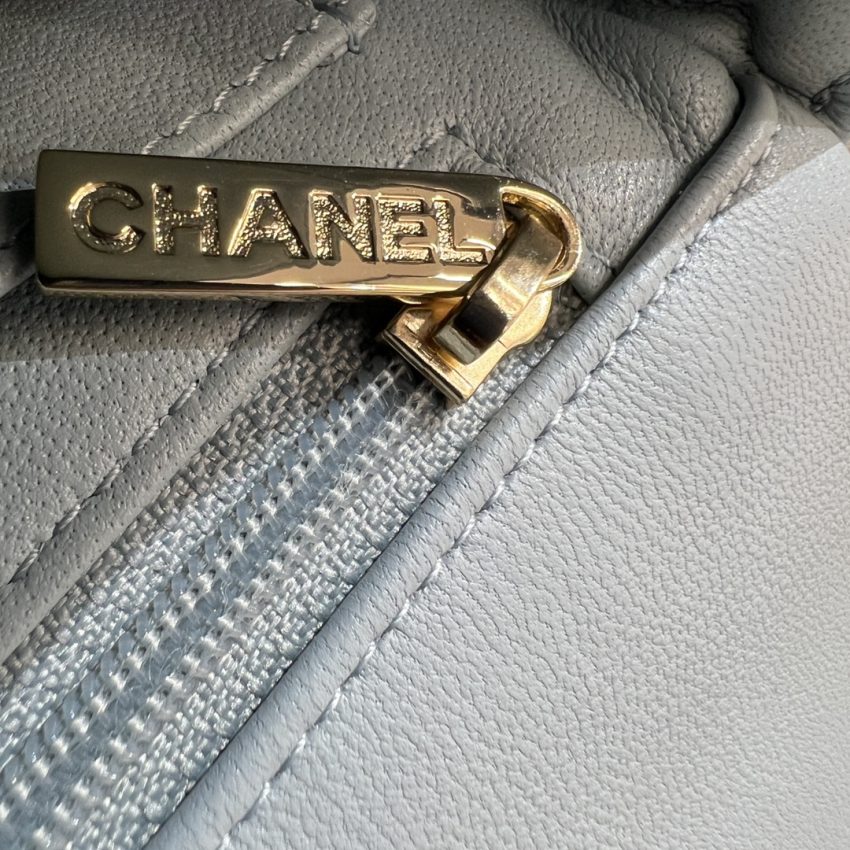 Replica CHANEL CF 20 cm Lion Grey 2 Replica CHANEL CF 20 cm Lion Grey - high-accuracy replica luxury purse