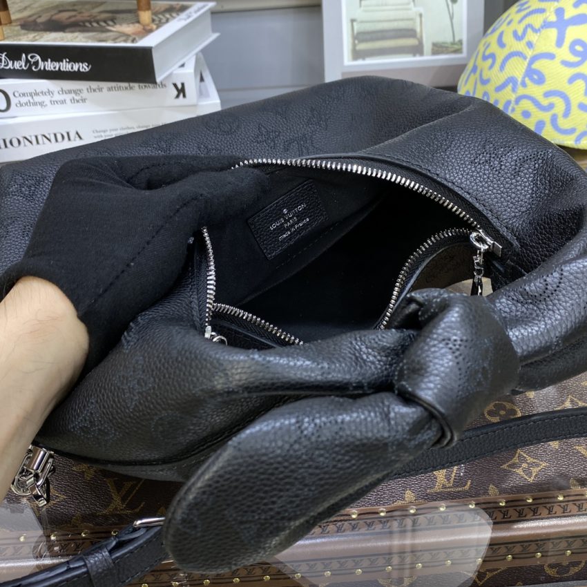 Replica Louis Vuitton Why Knot Black 3 Replica Louis Vuitton Why Knot Black - top-tier luxury replica shoulder bag