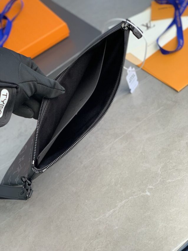 Replica Louis Vuitton To Go Pochette Black 9 Replica Louis Vuitton To Go Pochette Black - high-accuracy replica luxury purse