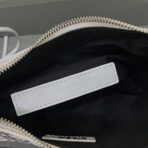 Replica Balenciaga Le Cagole Graffiti White 7 Replica Balenciaga Le Cagole Graffiti White - top-tier luxury replica shoulder bag
