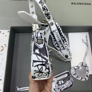 Replica Balenciaga Le Cagole Graffiti White 8 Replica Balenciaga Le Cagole Graffiti White - elite superclone designer purse