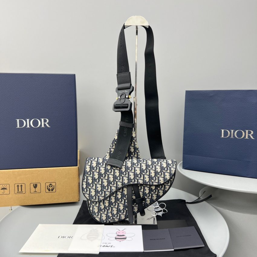 Replica Dior Saddle Bag Oblique 1 Replica Dior Saddle Bag Oblique - best-selling designer handbag dupe