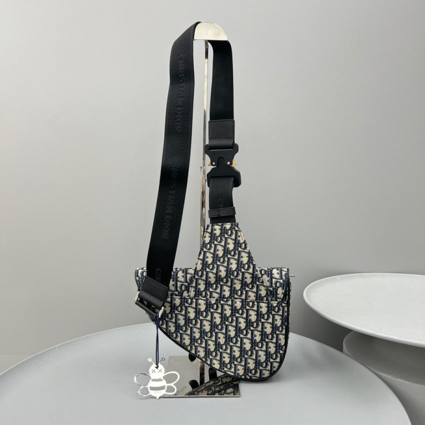 Replica Dior Saddle Bag Oblique 9 Replica Dior Saddle Bag Oblique - high-end fake designer purse
