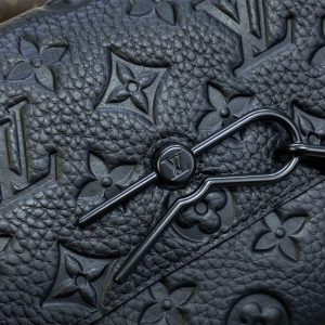 Replica Louis Vuitton Steamer Wearable Wallet Full Black - authentic-look luxury purse replica