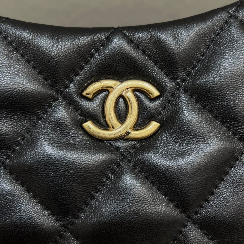 Replica CHANEL 22k Hobo Underarm Bag 8 Replica CHANEL 22k Hobo Underarm Bag - authentic-look luxury purse replica