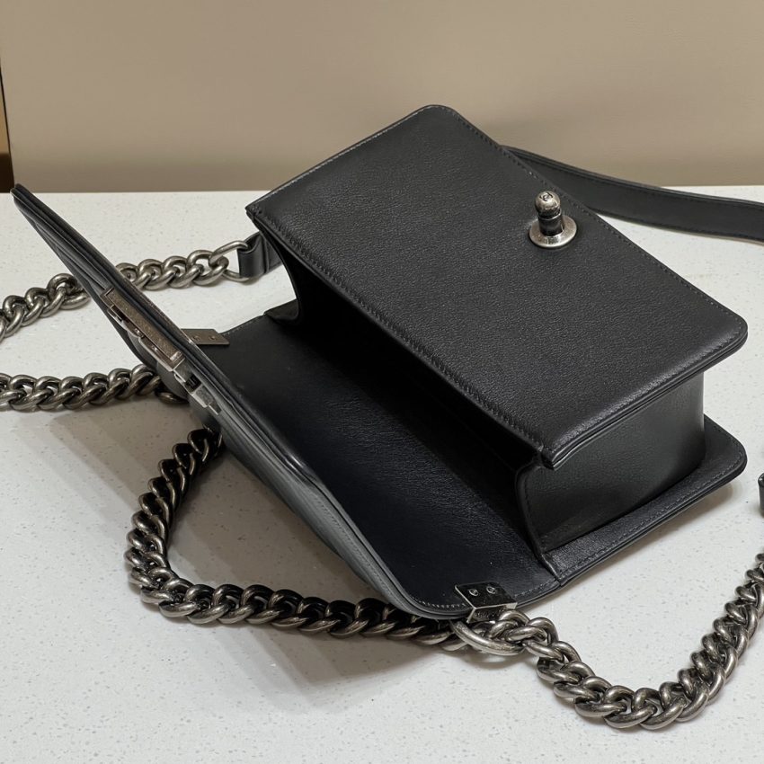 Replica CHANEL Le Boy V Black - Silver 2 Replica CHANEL Le Boy V Black - Silver - best-selling designer handbag dupe