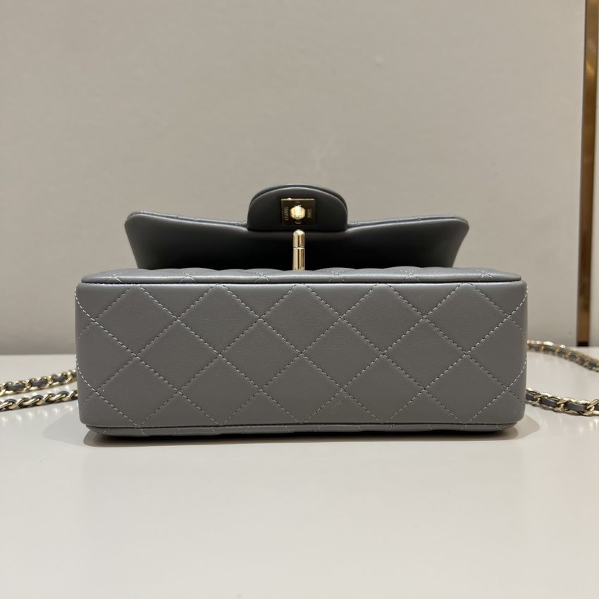 Replica CHANEL CF 20 cm With Handle Beige 9 Replica CHANEL CF 20 cm With Handle Beige - high-accuracy replica luxury purse